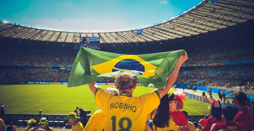 Soccer fan brazil people-1284253_1280